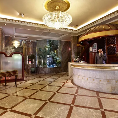 Happiness Hotel-2
